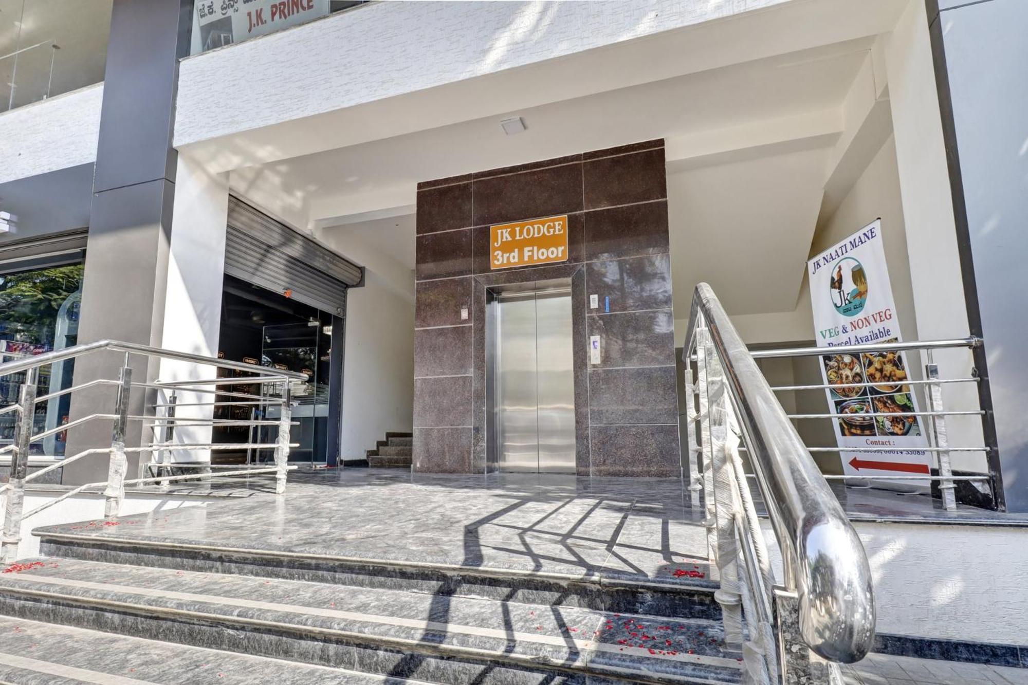 Hotel O J.K. Suites & Rooms Bangalore Esterno foto