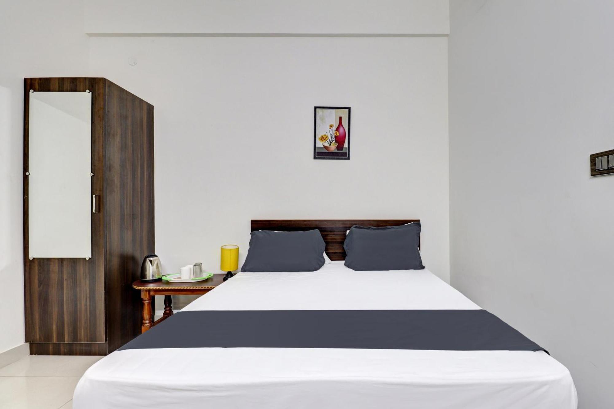 Hotel O J.K. Suites & Rooms Bangalore Esterno foto