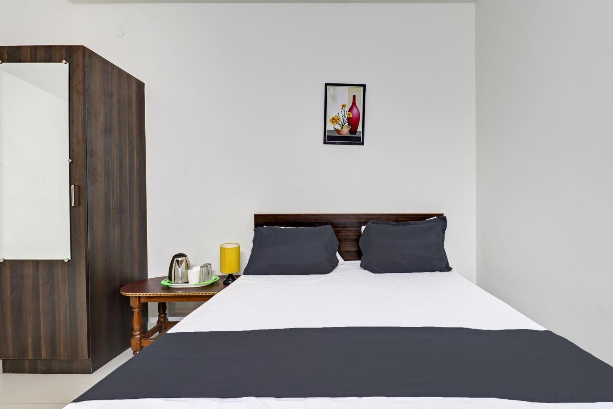 Hotel O J.K. Suites & Rooms Bangalore Esterno foto