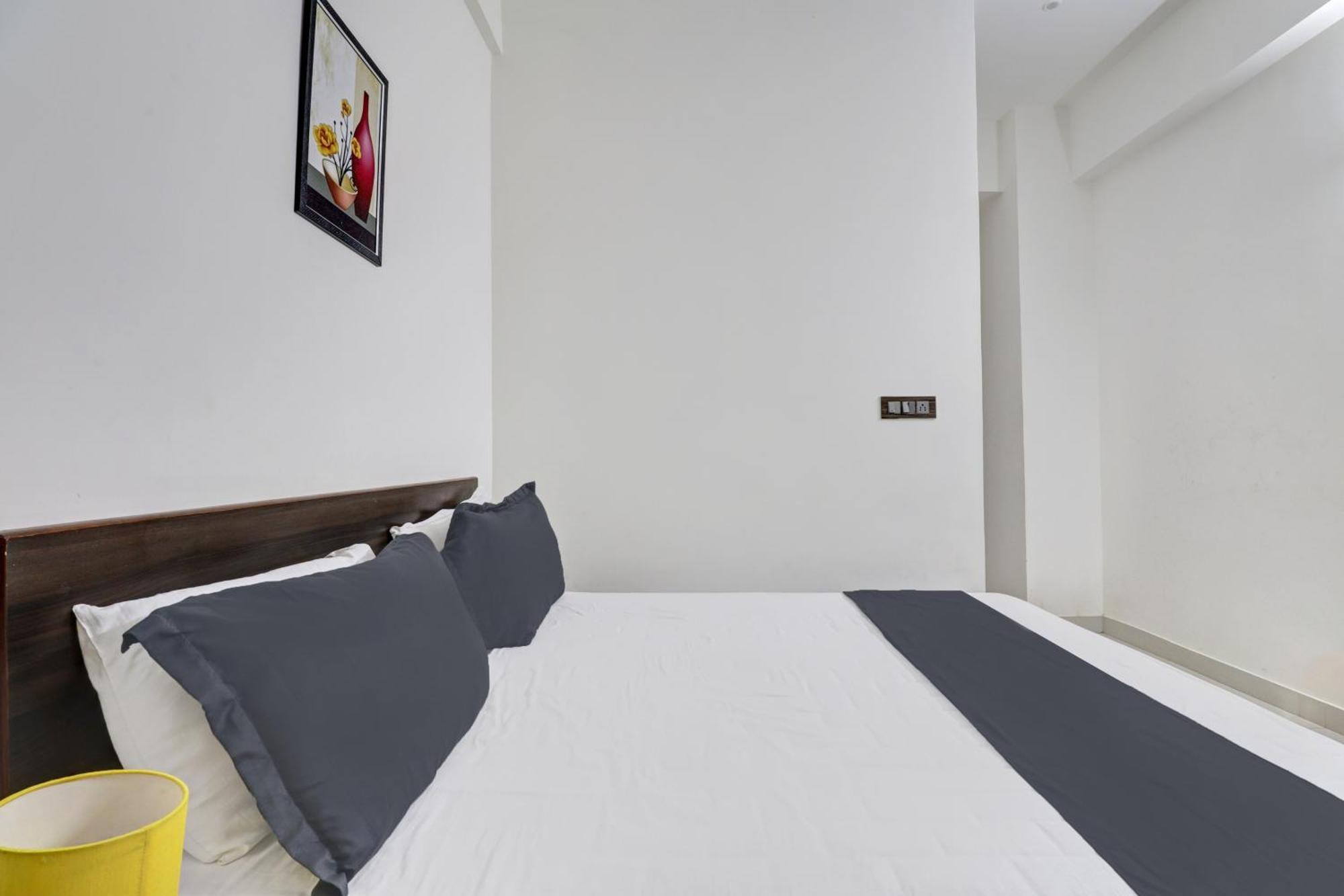 Hotel O J.K. Suites & Rooms Bangalore Esterno foto
